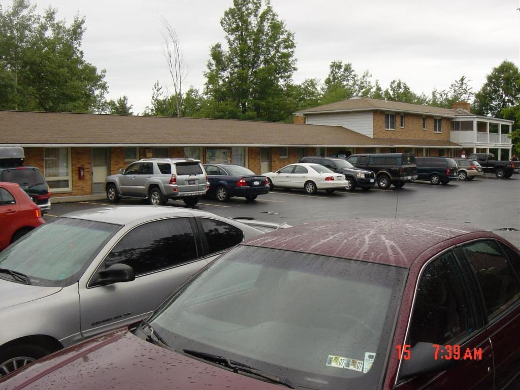 Chateau Motor Lodge Grand Island Exteriör bild